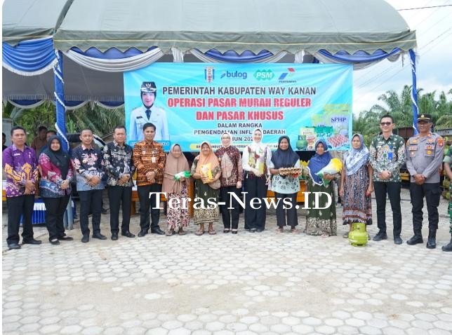 Dukung Daya Beli Dan Kendalikan Inflasi Daerah, Bupati Ayu Buka Operasi Pasar Murah Bersubsidi Kabupaten Way Kanan